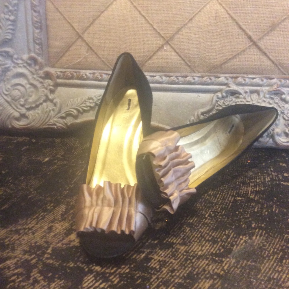 J Crew Black Suede Heels with Tan Rippled Bow 10